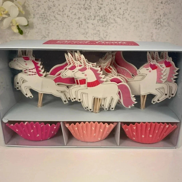 Gartner Studios Unicorn Cupcake Liners & Picks - Picture 5 of 5